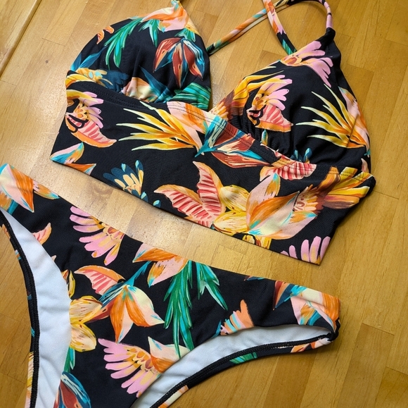 2/$25-Tropical Floral Crossback Cami & Highcut Highrise Bottoms Size Small NWOT - Picture 4 of 8